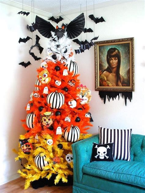 Witchy tree decoration for halloween